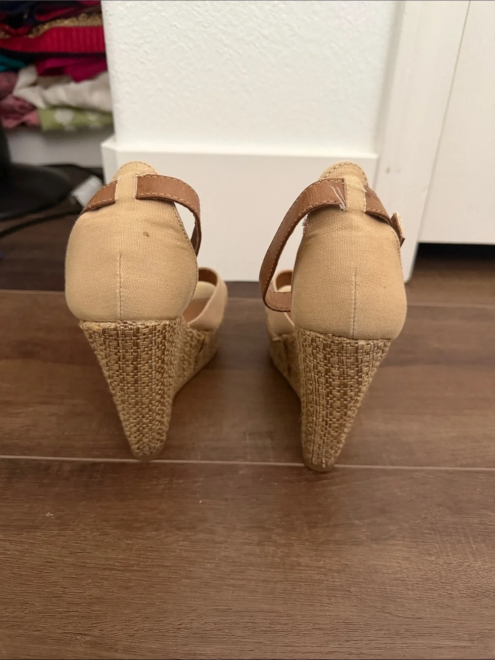 Used Mia Wedges